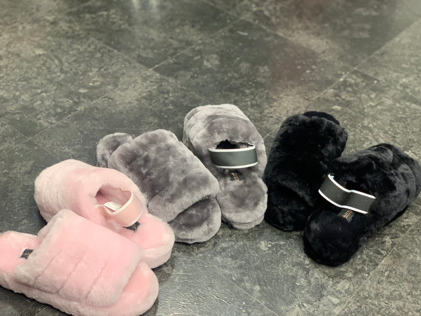 Petal Comfy slides